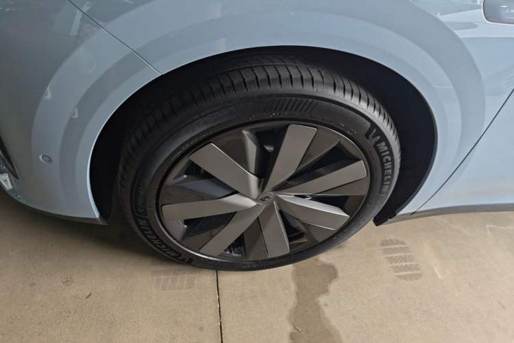 Used Li Auto i8 2025 Model Standard Version Left Front Wheel Hub
