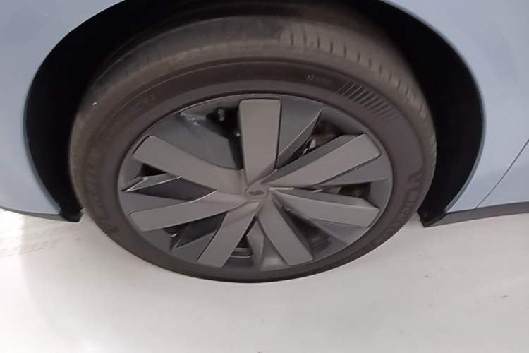 Used Li Auto i8 2025 Model Standard Version Left Front Wheel Hub