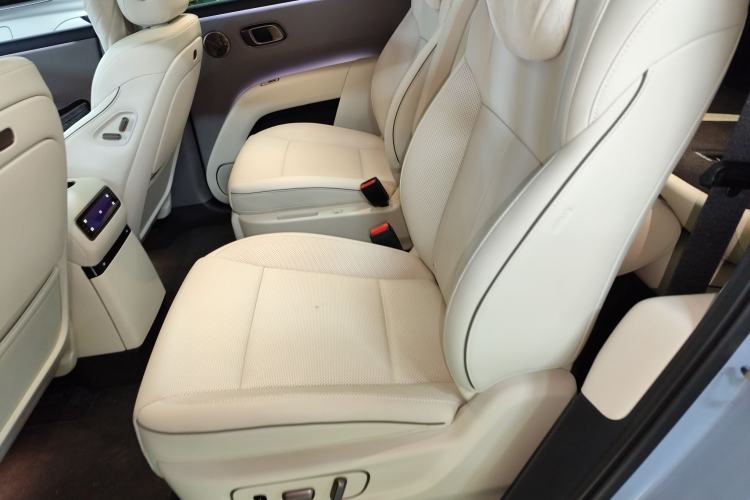Used Li Auto i8 2025 Model Standard Version Left Rear Seat