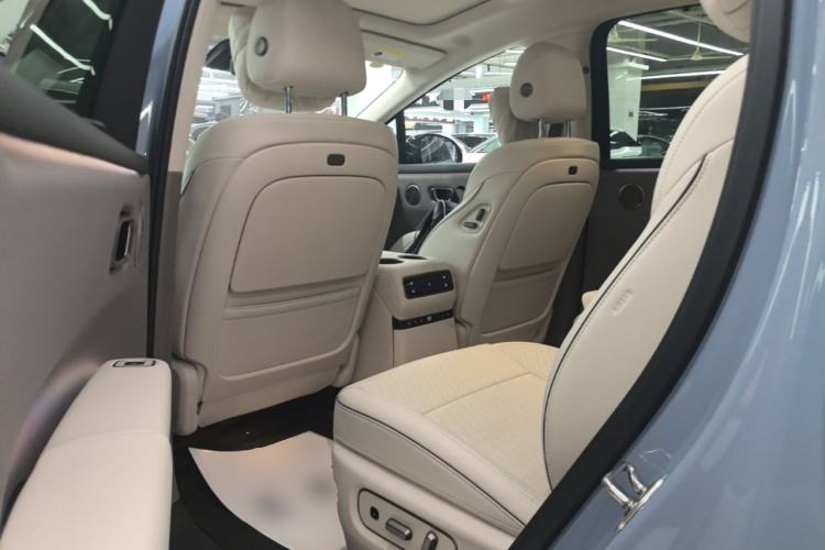 Used Li Auto i8 2025 Model Standard Version Left Rear Seat