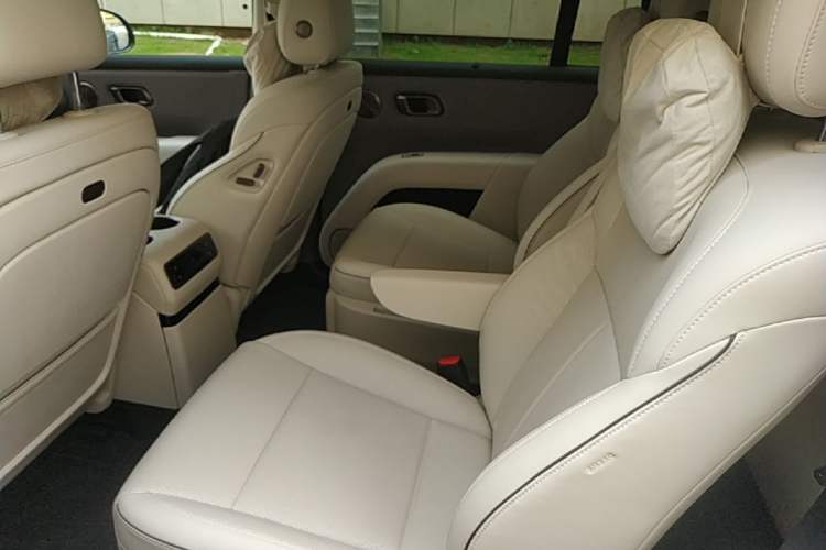 Used Li Auto i8 2025 Model Standard Version Left Rear Seat