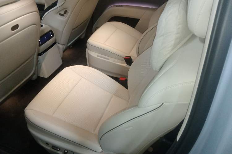 Used Li Auto i8 2025 Model Standard Version Left Rear Seat