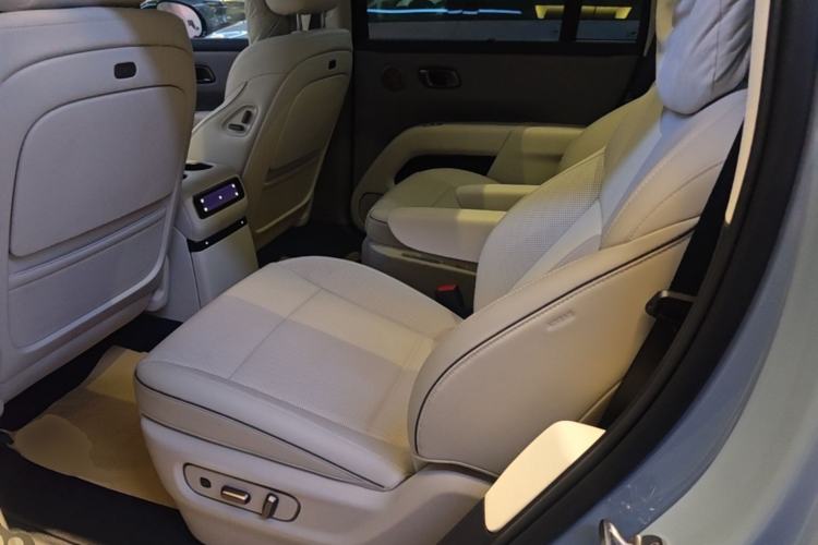 Used Li Auto i8 2025 Model Standard Version Left Rear Seat