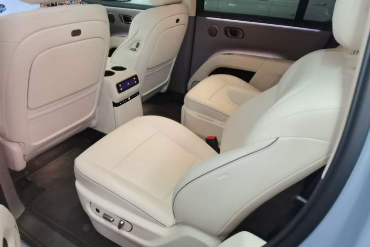 Used Li Auto i8 2025 Model Standard Version Left Rear Seat