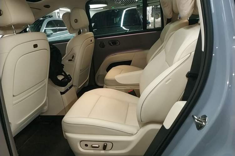 Used Li Auto i8 2025 Model Standard Version Left Rear Seat
