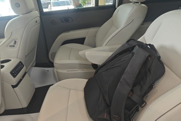 Used Li Auto i8 2025 Model Standard Version Left Rear Seat