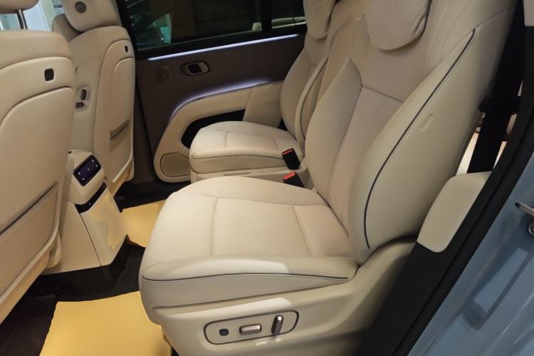 Used Li Auto i8 2025 Model Standard Version Left Rear Seat