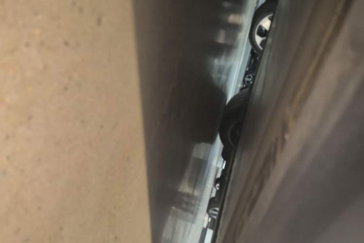 Used Li Auto i8 2025 Model Standard Version Left Side Sill