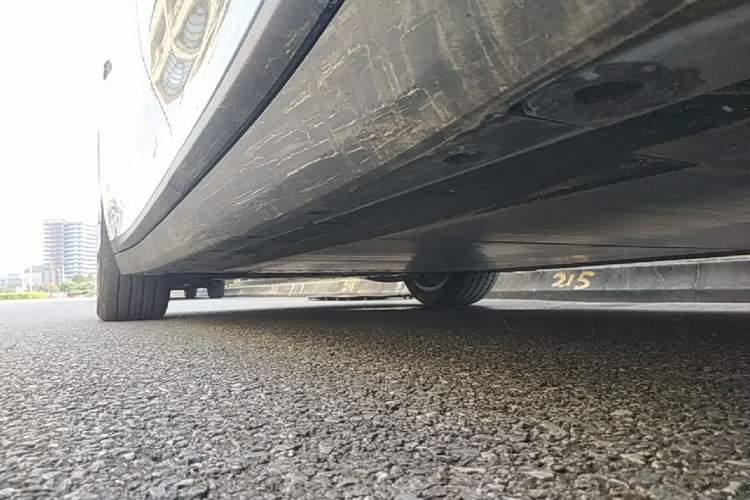 Used Li Auto i8 2025 Model Standard Version Left Side Sill