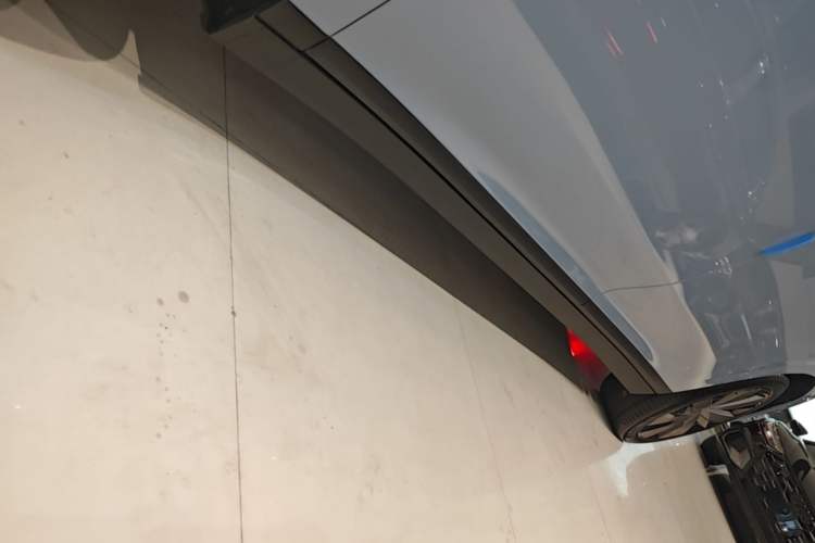 Used Li Auto i8 2025 Model Standard Version Left Side Sill