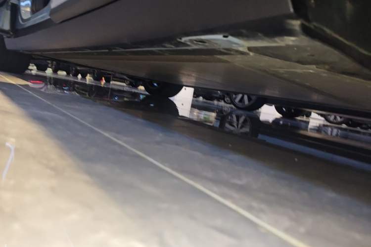 Used Li Auto i8 2025 Model Standard Version Left Side Sill