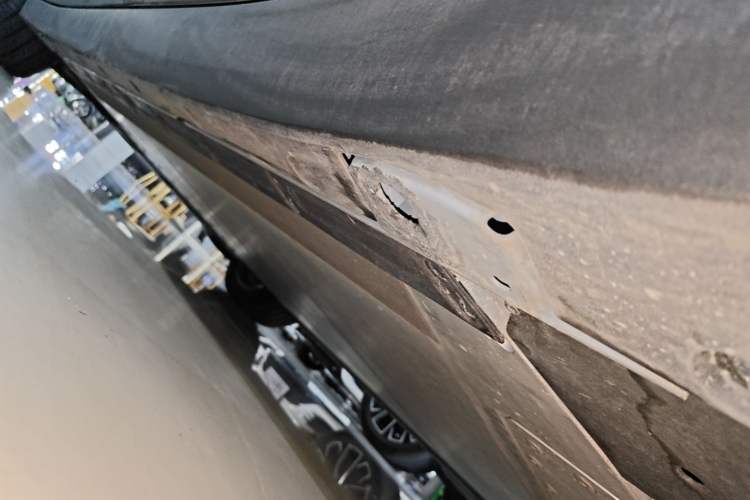 Used Li Auto i8 2025 Model Standard Version Left Side Sill