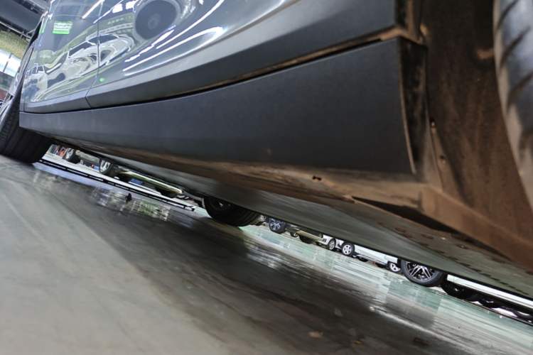 Used Li Auto i8 2025 Model Standard Version Left Side Sill