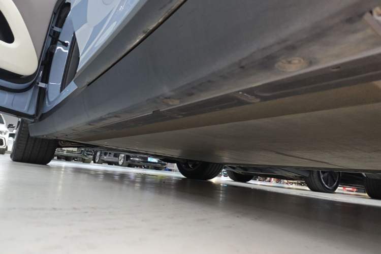 Used Li Auto i8 2025 Model Standard Version Left Side Sill