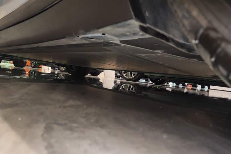 Used Li Auto i8 2025 Model Standard Version Left Side Sill