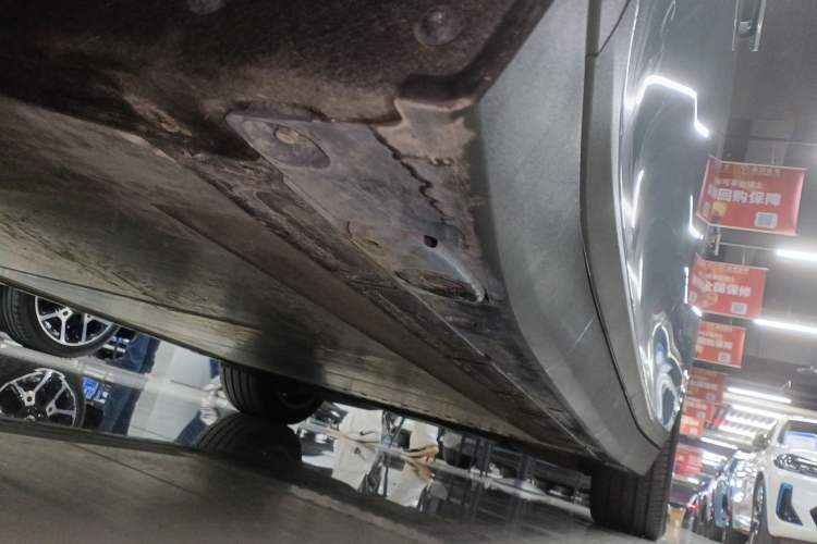 Used Li Auto i8 2025 Model Standard Version Left Side Sill