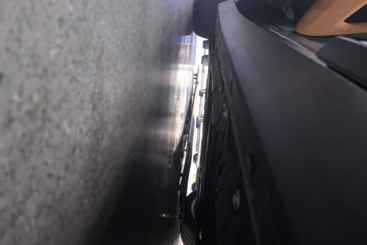 Used Li Auto i8 2025 Model Standard Version Left Side Sill