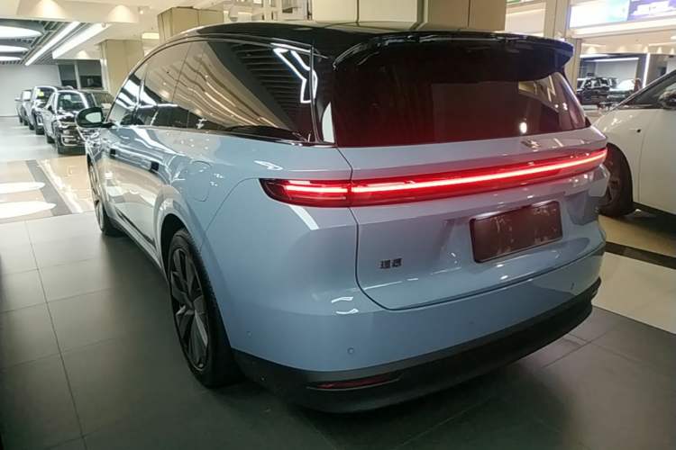 Used Li Auto i8 2025 Model Standard Version Rear Left 45 Deg