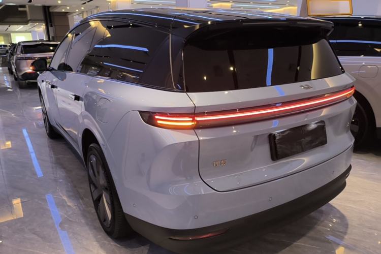 Used Li Auto i8 2025 Model Standard Version Rear Left 45 Deg