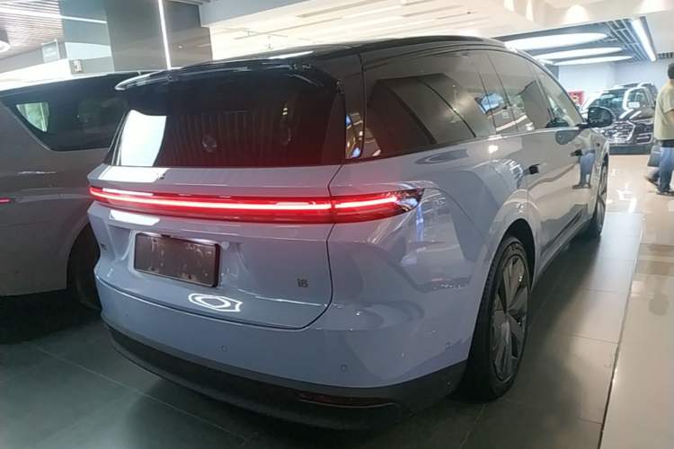 Used Li Auto i8 2025 Model Standard Version Rear Right 45 Deg
