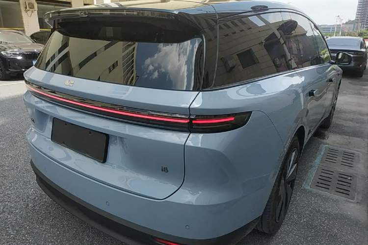 Used Li Auto i8 2025 Model Standard Version Rear Right 45 Deg