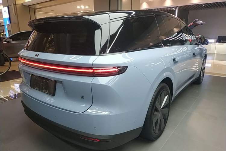 Used Li Auto i8 2025 Model Standard Version Rear Right 45 Deg