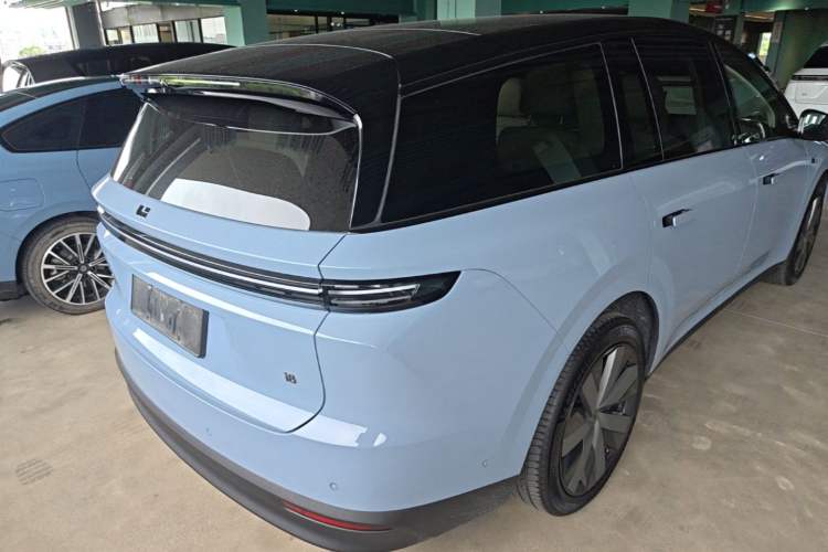 Used Li Auto i8 2025 Model Standard Version Rear Right 45 Deg