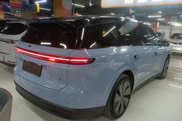 Used Li Auto i8 2025 Model Standard Version Rear Right 45 Deg