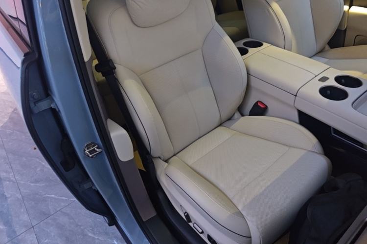 Used Li Auto i8 2025 Model Standard Version Right Front Seat