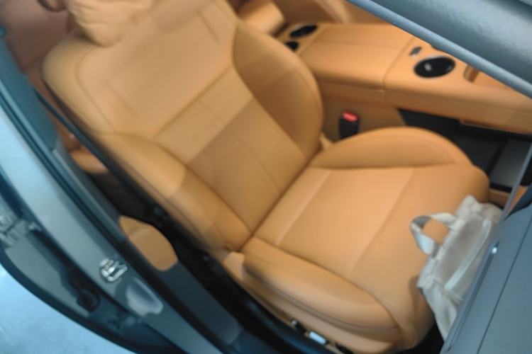 Used Li Auto i8 2025 Model Standard Version Right Front Seat
