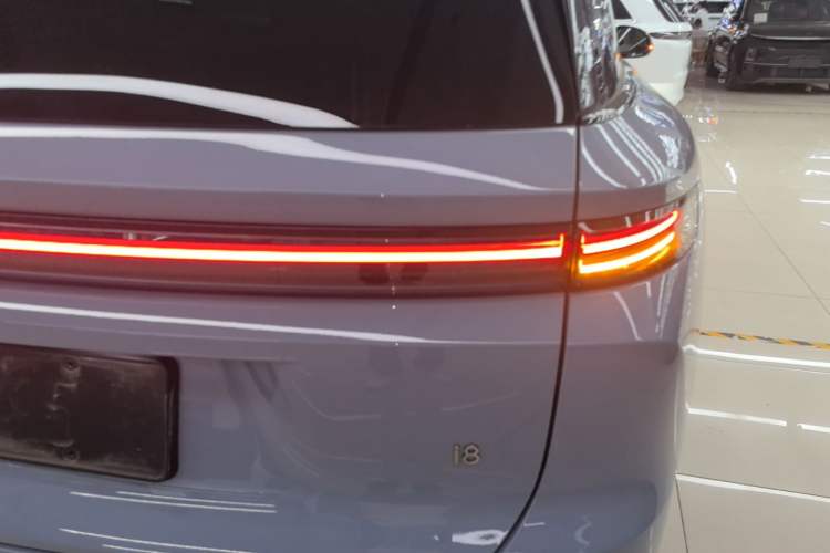 Used Li Auto i8 2025 Model Standard Version Right Rear Taillight