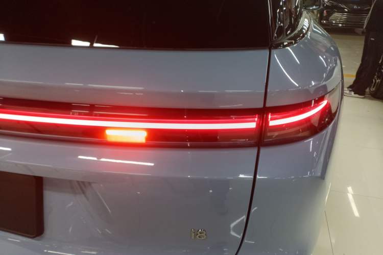 Used Li Auto i8 2025 Model Standard Version Right Rear Taillight