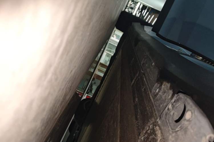 Used Li Auto i8 2025 Model Standard Version Right Side Sill