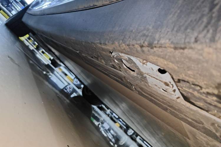 Used Li Auto i8 2025 Model Standard Version Right Side Sill