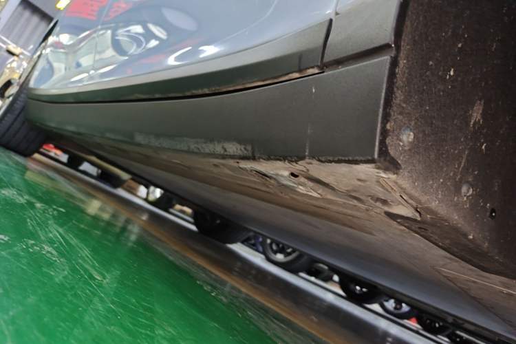 Used Li Auto i8 2025 Model Standard Version Right Side Sill