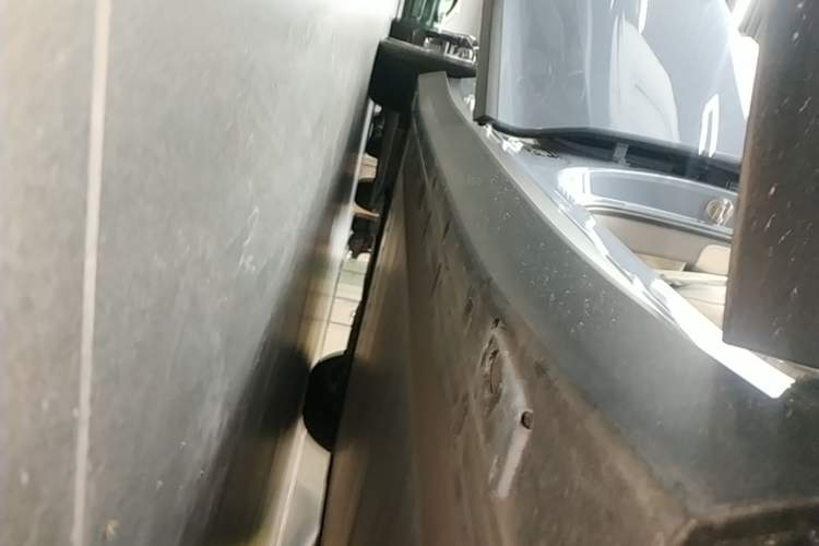 Used Li Auto i8 2025 Model Standard Version Right Side Sill