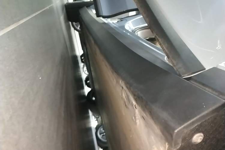 Used Li Auto i8 2025 Model Standard Version Right Side Sill