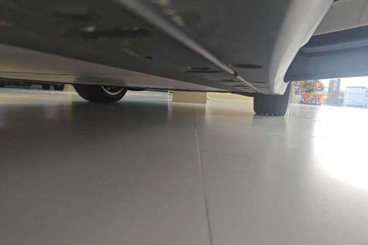 Used Li Auto i8 2025 Model Standard Version Right Side Sill