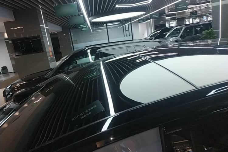 Used Li Auto i8 2025 Model Standard Version Roof