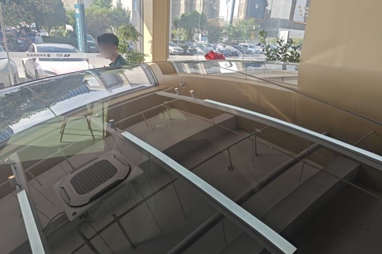 Used Li Auto i8 2025 Model Standard Version Roof