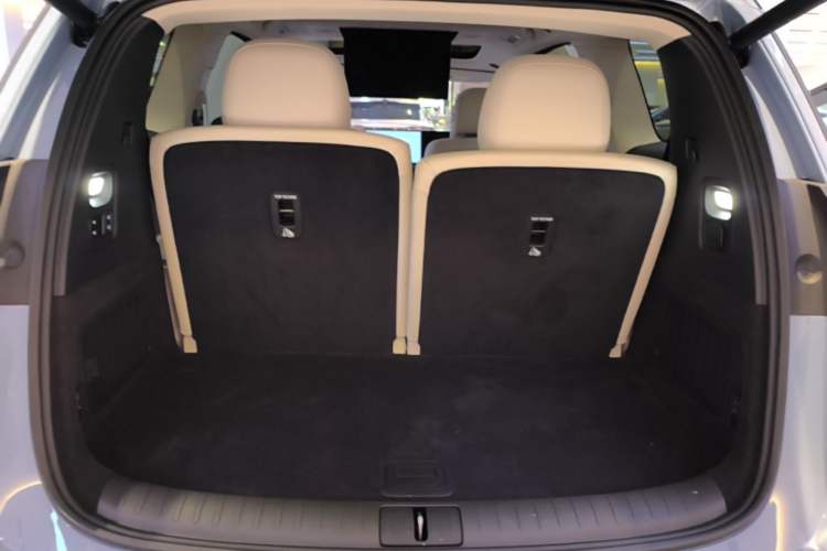 Used Li Auto i8 2025 Model Standard Version Trunk