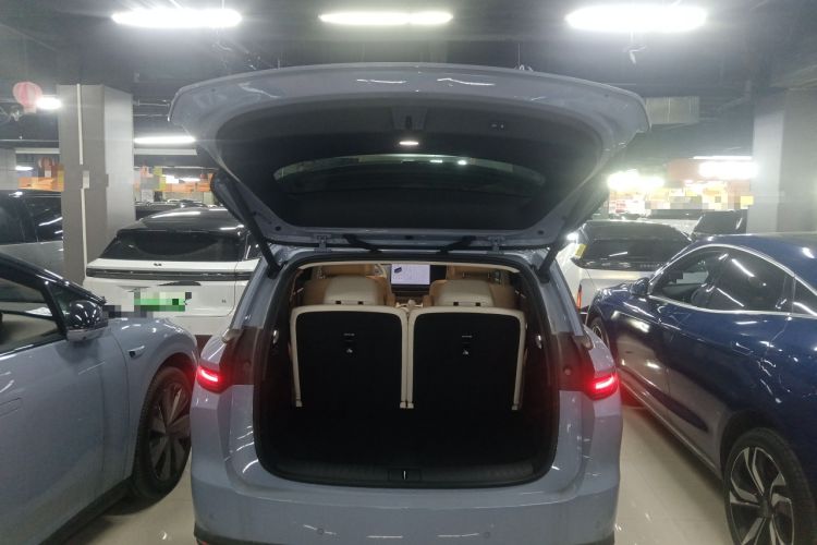 Used Li Auto i8 2025 Model Standard Version Trunk