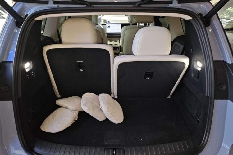 Used Li Auto i8 2025 Model Standard Version Trunk