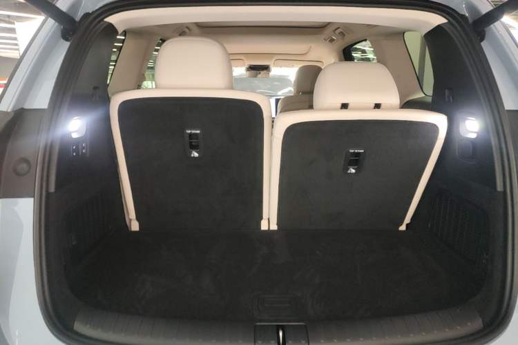 Used Li Auto i8 2025 Model Standard Version Trunk