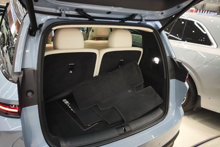 Used Li Auto i8 2025 Model Standard Version Trunk