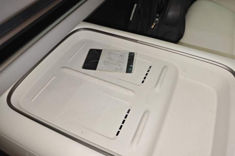 Used Li Auto i8 2025 Model Standard Version Vehicle Key