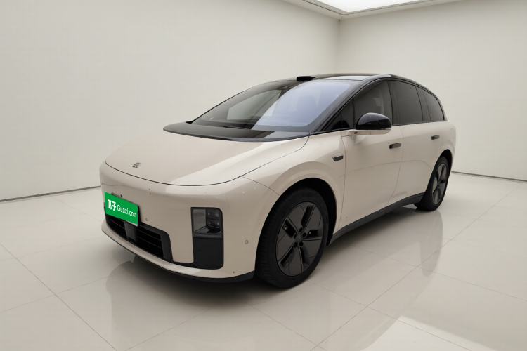 Li Auto i8 2025 Model Standard Version