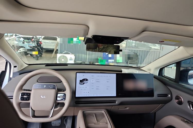 Used Li Auto i8 2025 Model Standard Version Center Console