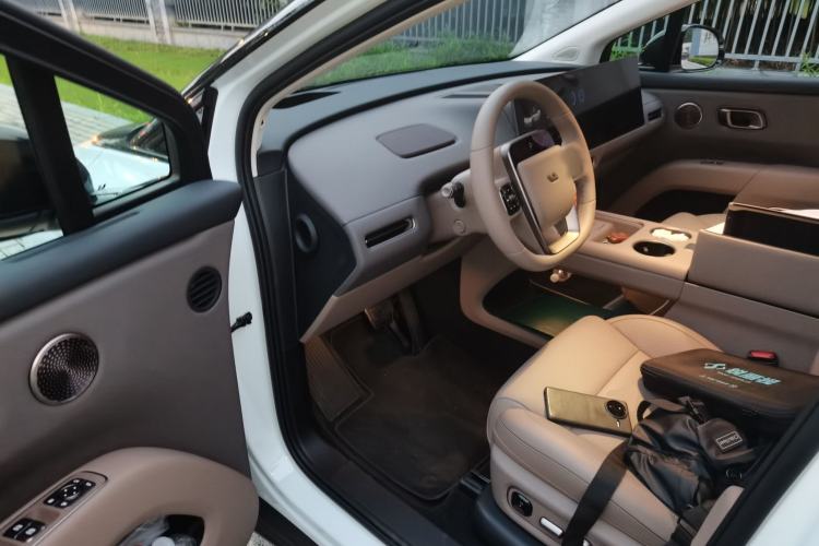 Used Li Auto i8 2025 Model Standard Version Driver Seat