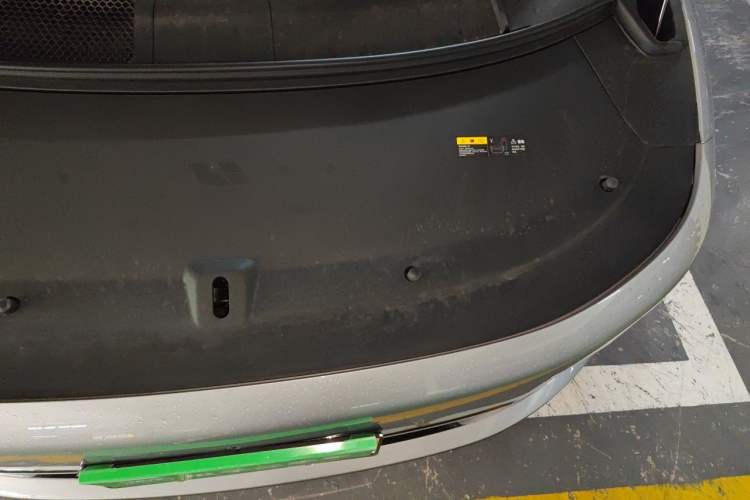 Used Li Auto i8 2025 Model Standard Version Engine Bay Left